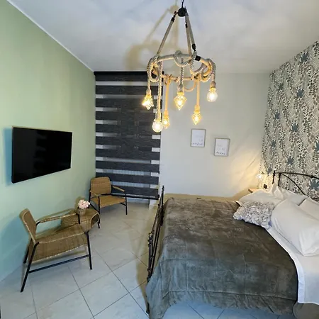 Nana Bed & Breakfast 3*